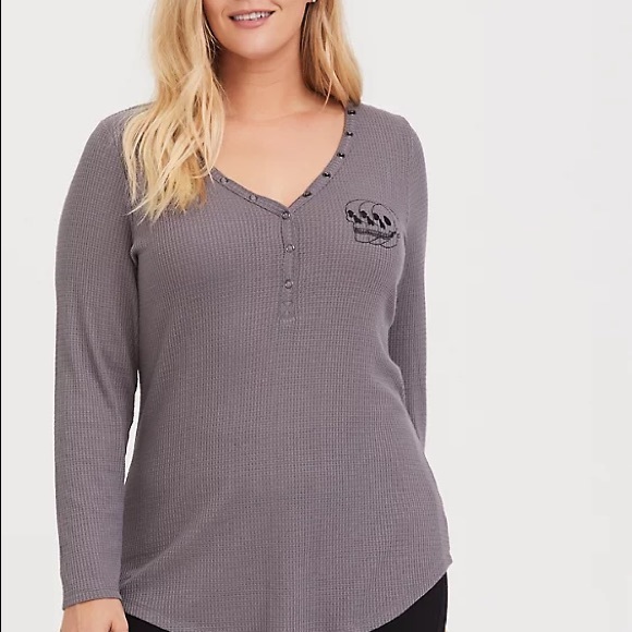torrid Tops - TORRID NWOT Skull Waffle Knit Snap Neck Henley 2